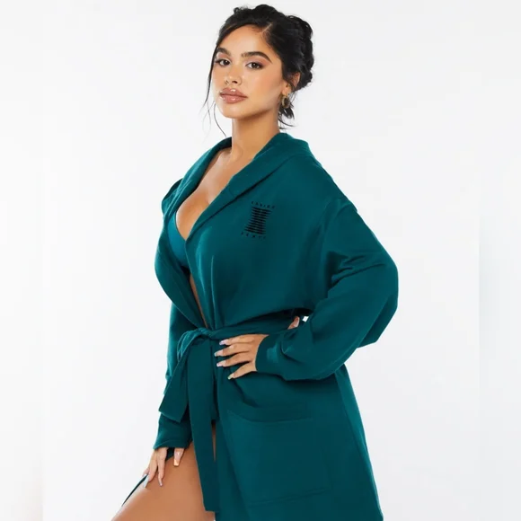 NWT!! Forever Savage Showgirl Short Robe S/XS - Picture 2 of 7